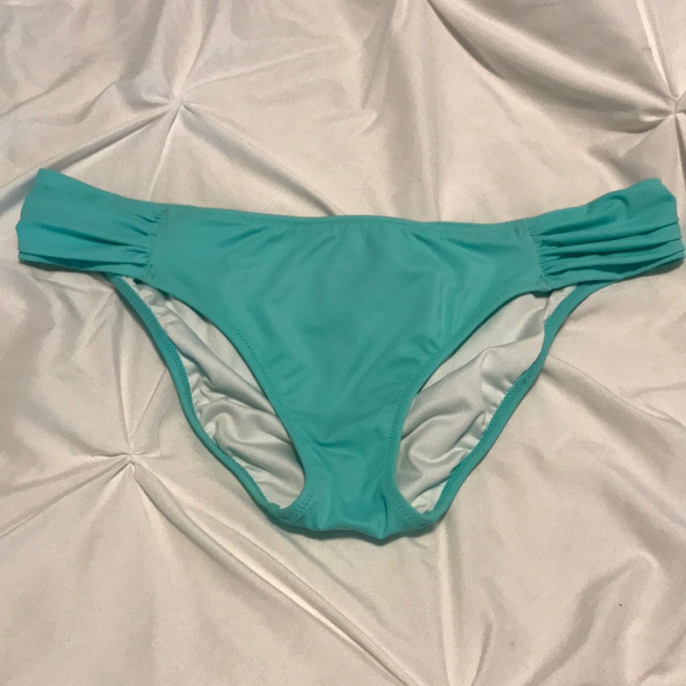 Knockout bikini bottom Victoria’s Secret seafoam M